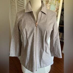 Elegant Chico’s light Gray Patterned stretchy woman’s Jacket